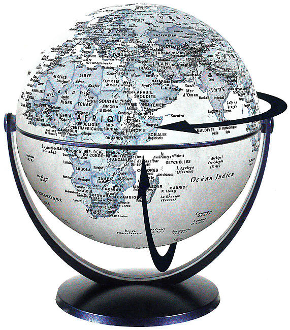 GLOBE 15CM BLEU TOURNANT BASCULANT